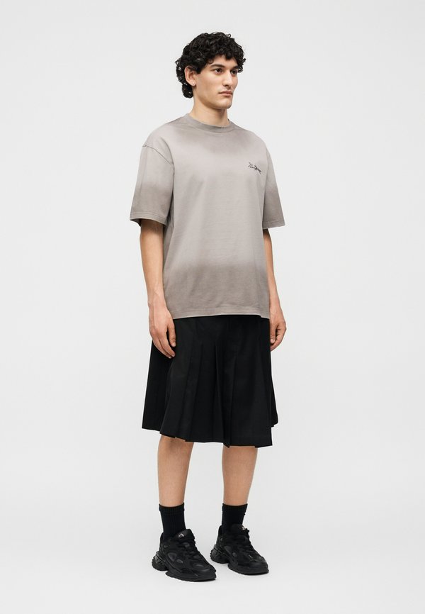 Feng Chen Wang SPRAY PAINTED TEE