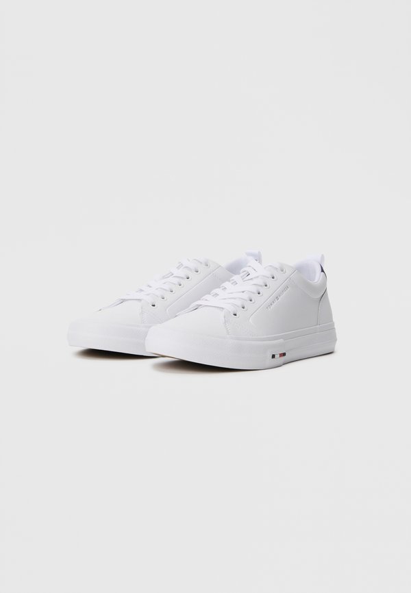 Tommy Hilfiger CONTRAST MIDSOLE DEBOSSED LEATHER TRAINERS