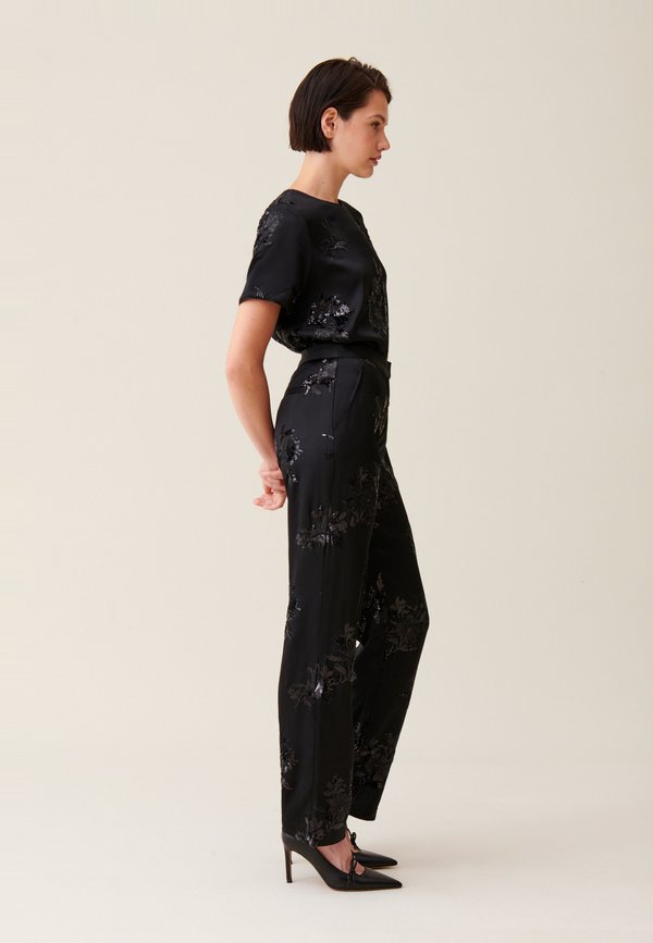 Claudie Pierlot PIRGOSEQUINFLEURS