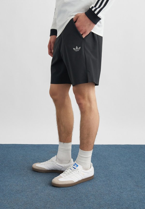 adidas Originals TECH ESS WV SHO - Tracksuit bottoms - black