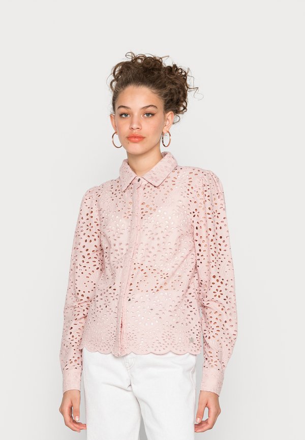 NIKKIE REBECY BRODERIE BLOUSE