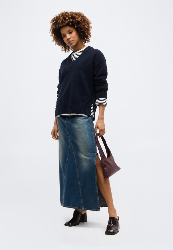 Gina Tricot V NECK SWEATER