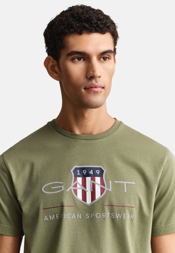 GANT ARCHIVE SHIELD