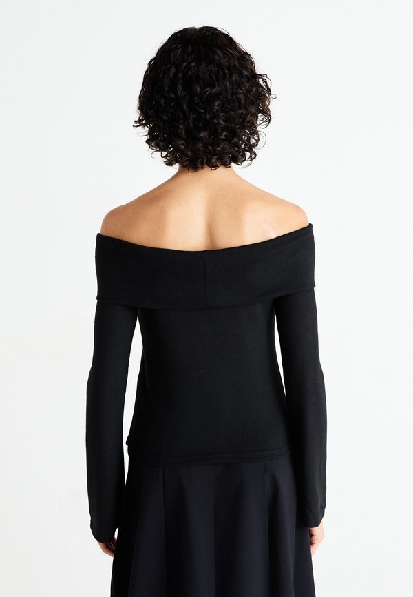 Noisy May NMCITY OFF SHOULDER