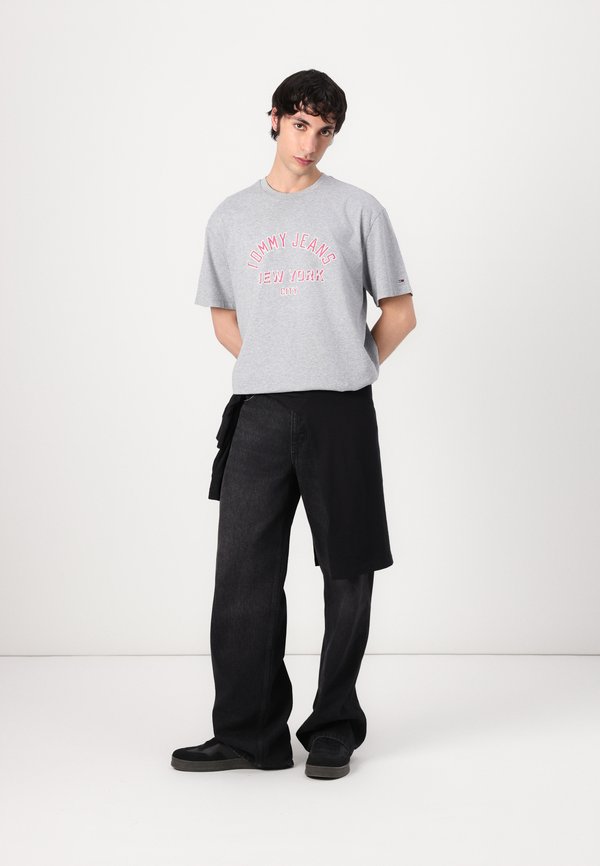 Tommy Jeans TEE