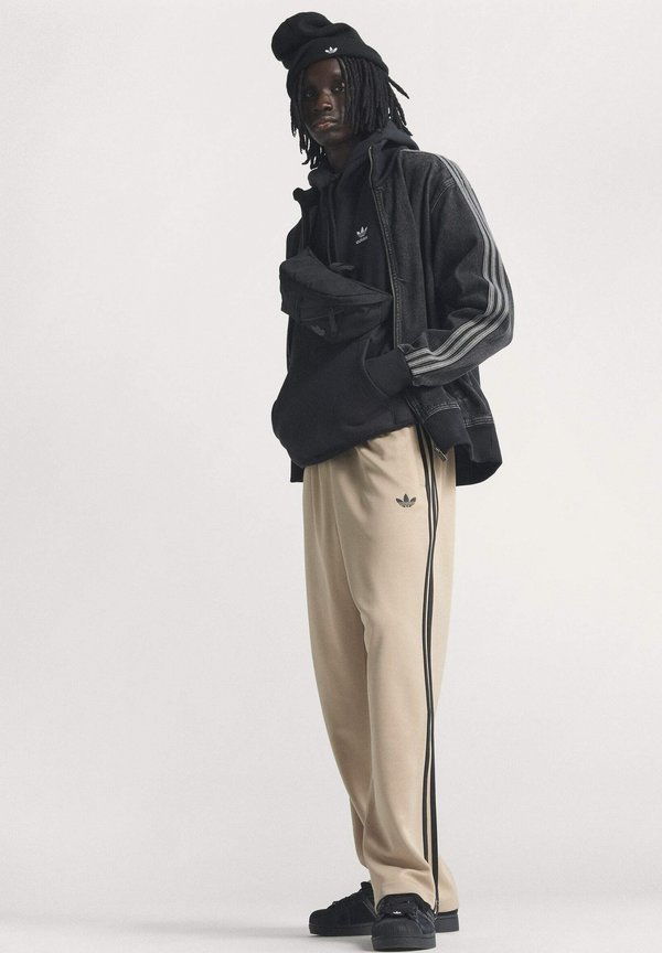 adidas Originals LOOSE  - Tracksuit bottoms - stone khaki   black