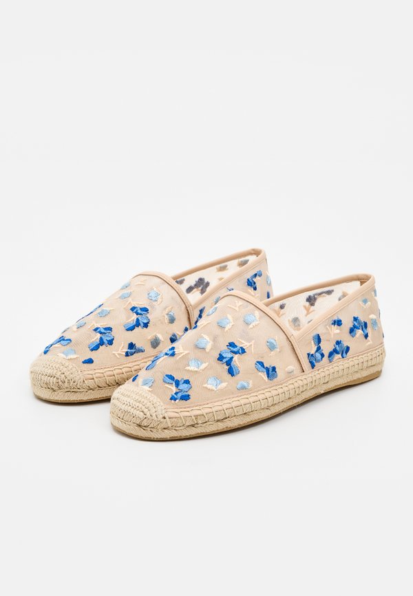 Stuart Weitzman BAREITALL