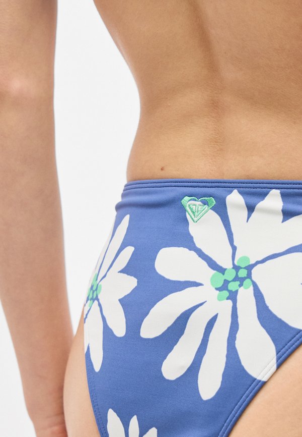 Roxy ESSENTIALS