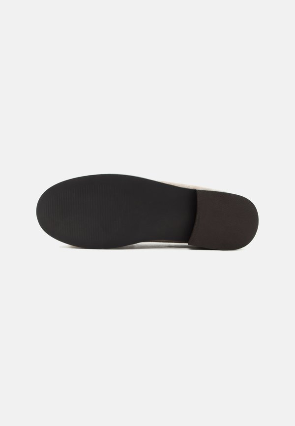 Steve Madden ESRA