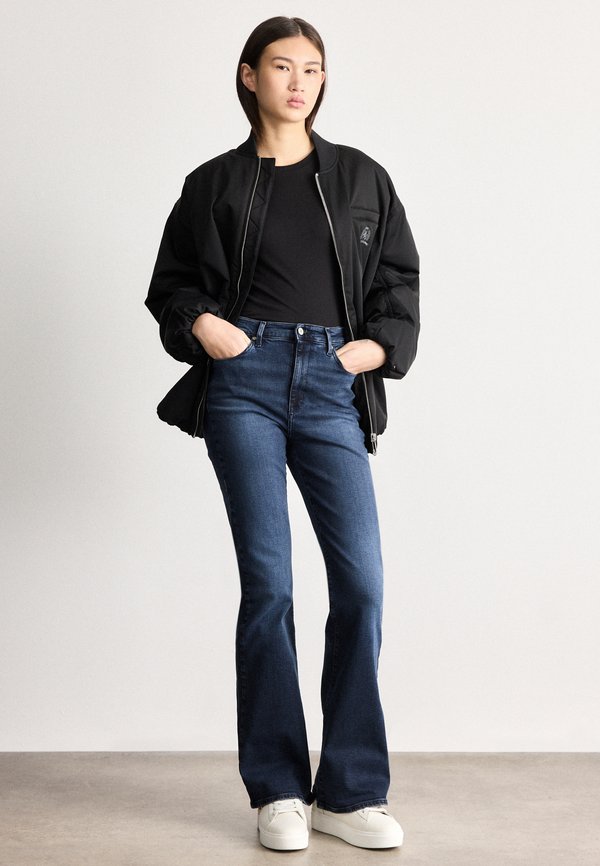 Tommy Jeans SYLVIA HIGH RISE FLARED JEANS