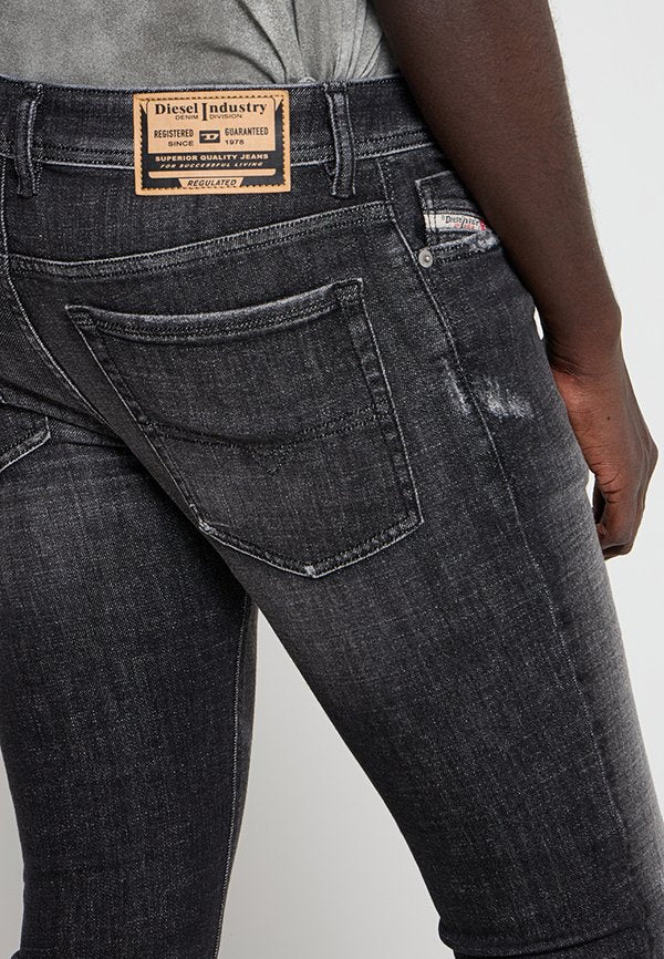 Diesel TROXER