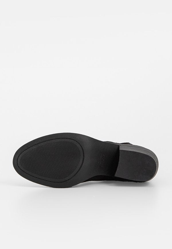 TOMS