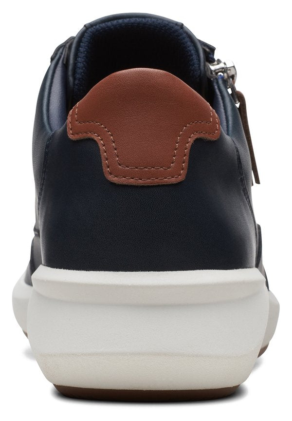 Clarks UN RIO ZIP - D
