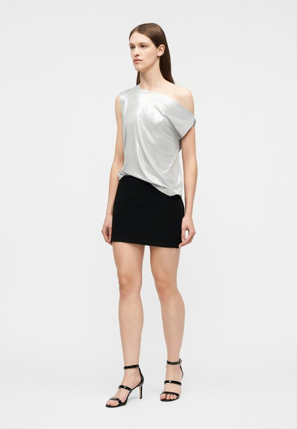 Norma Kamali DROP SHOULDER