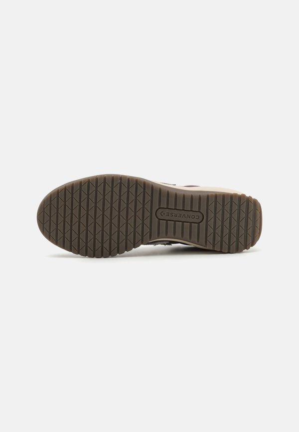 Converse RUN STAR TRAINER