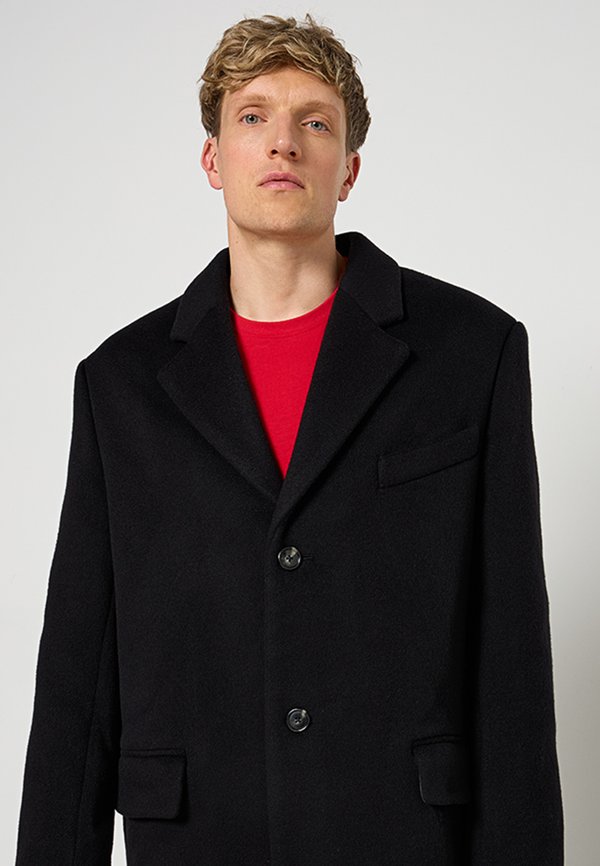 GANT OVERSIZED