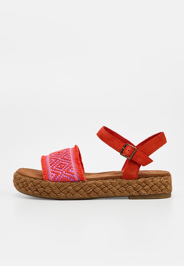 TOMS ABBY
