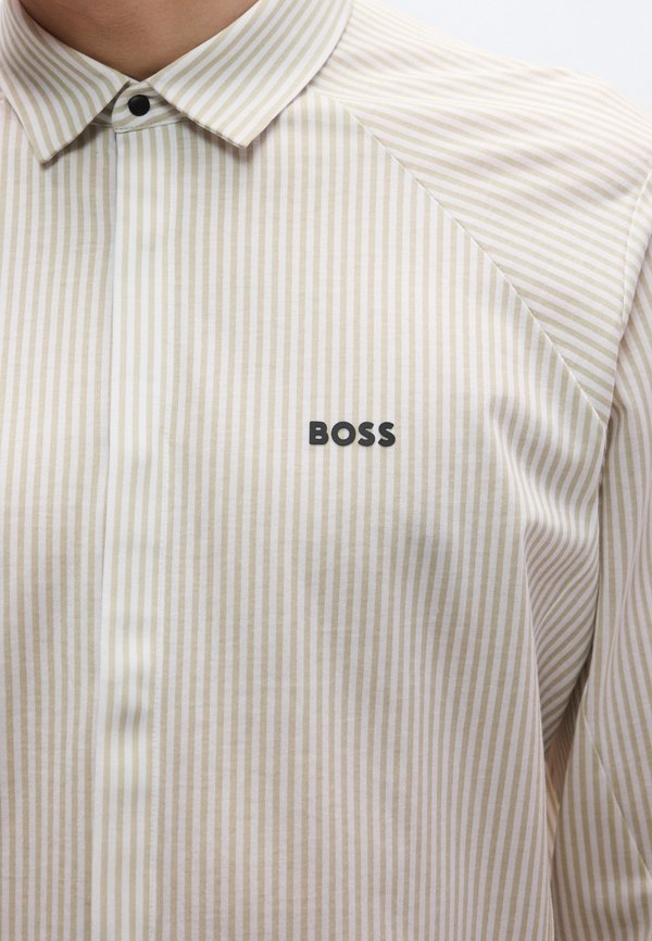 BOSS EXCURSE