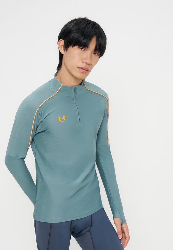Under Armour CHALLENGER PRO