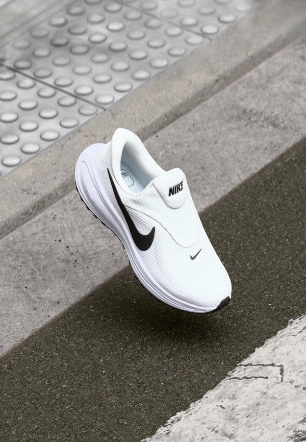 Nike Performance REVOLUTION 8 - Road running shoes - white/black/wolf grey