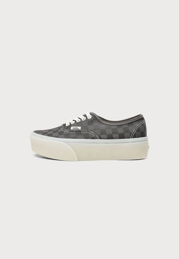 Vans AUTHENTIC STACKFORM