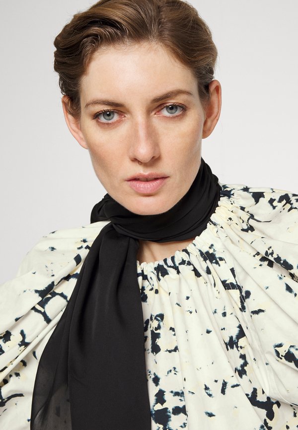 3.1 Phillip Lim KALEIDOSCOPE PUFF