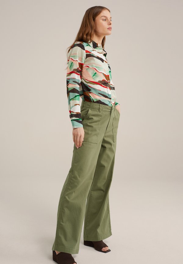 WE Fashion