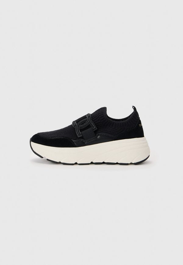 TWINSET