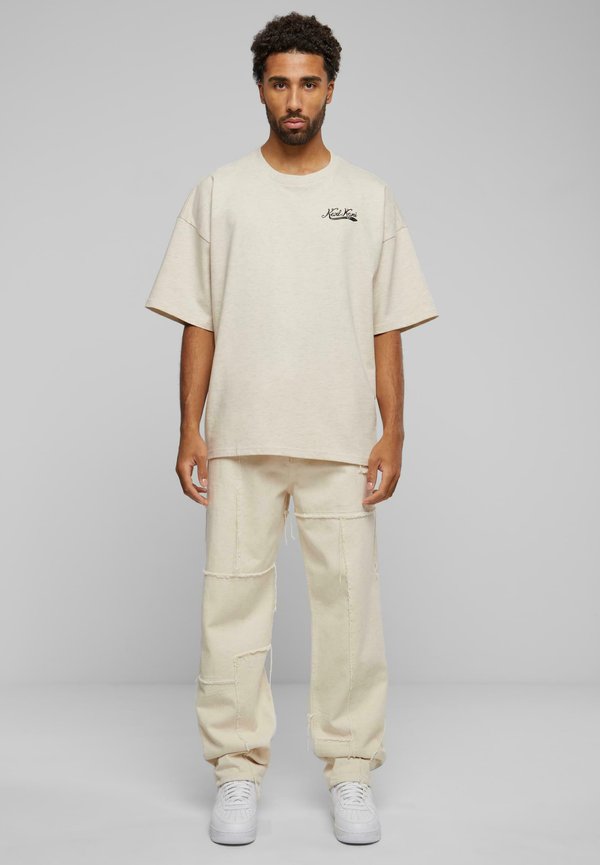 Karl Kani SIGNATURE HEAVY BOXY DINER
