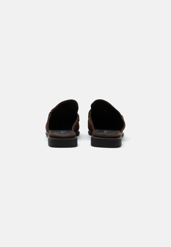 Pavement PAELMIRA MULE