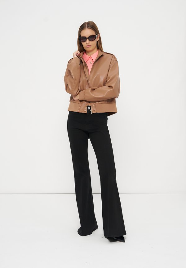 TWINSET