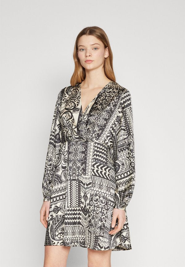 VILA VIFULMA V-NECK SHORT DRESS