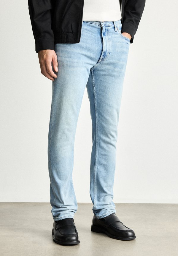 Calvin Klein SLIM STRAIGHT