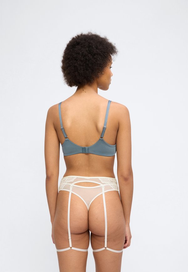 Hunkemöller WHITNEY