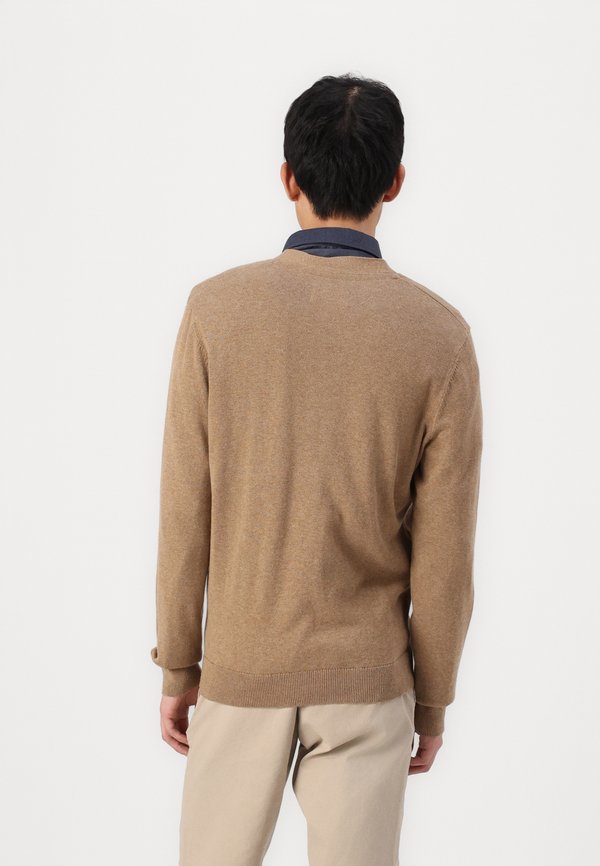 Pier One by Zalando