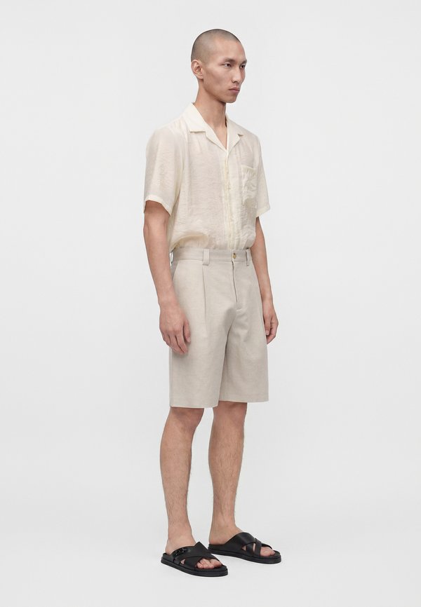 Maison Kitsuné PLEATED