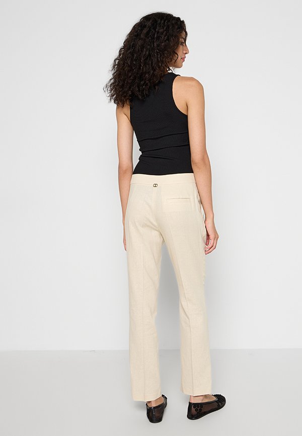 TWINSET