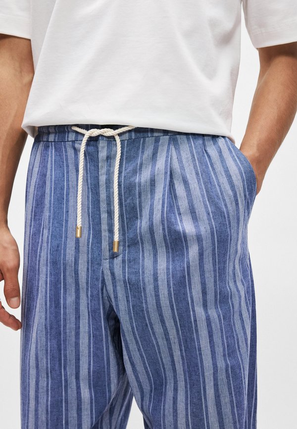 Scotch & Soda OLIVER PLEATED RELAXED STRAIGHT FIT