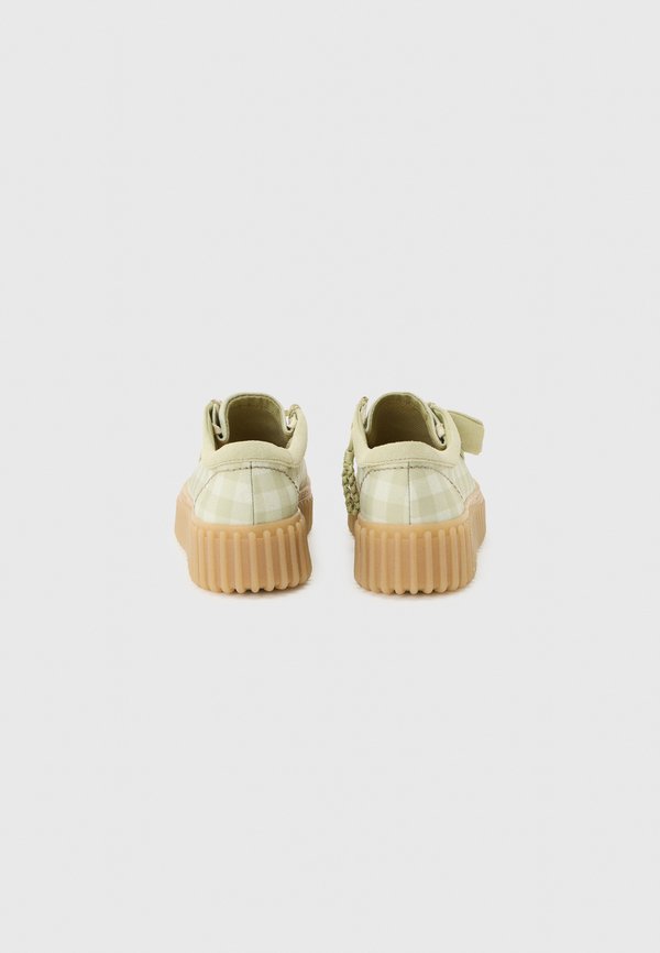 Clarks TORHILL BEE