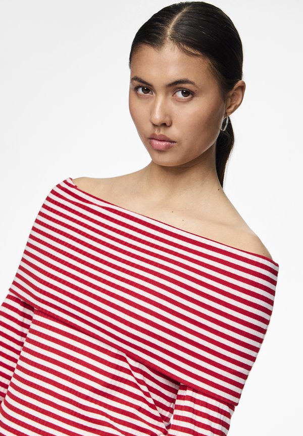 Pieces PCLAYA OFF SHOULDER