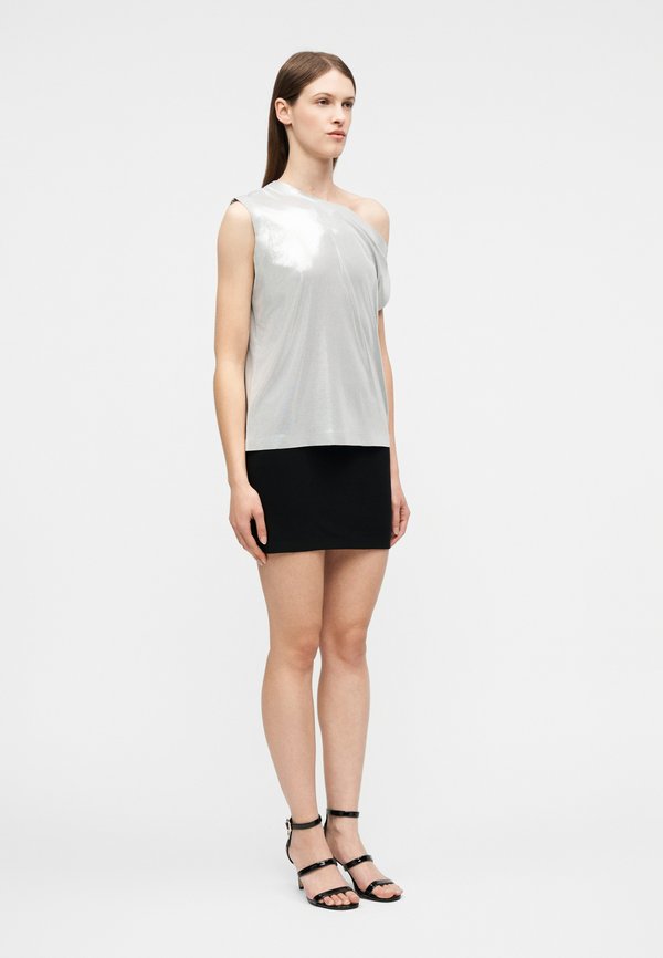 Norma Kamali DROP SHOULDER