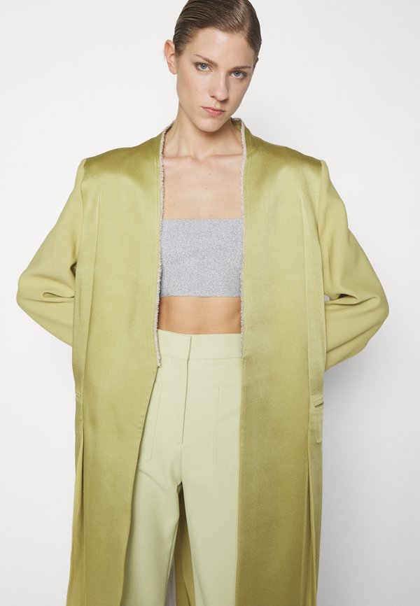Victoria Beckham PLEAT DETAIL COAT