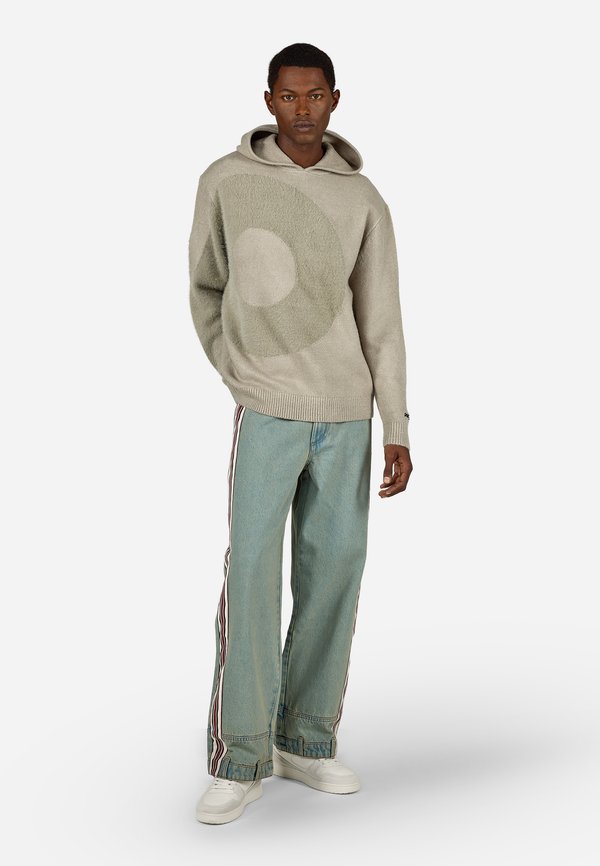 Pegador KARWAR HOODIE