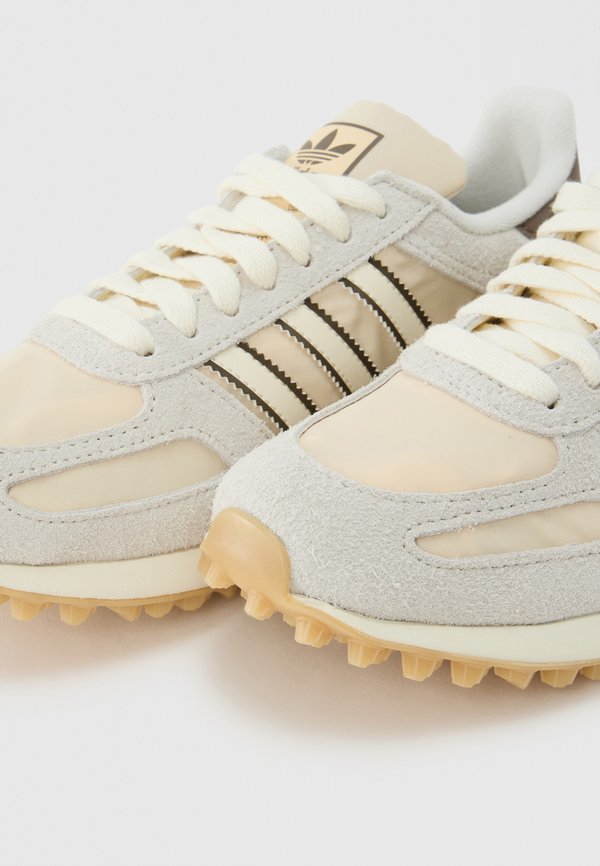 adidas Originals LA TRAINER OG W