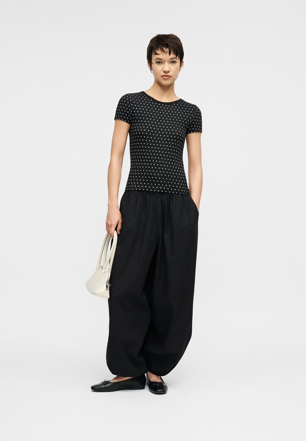Noisy May NMDESTINY O NECK FITTED TEE