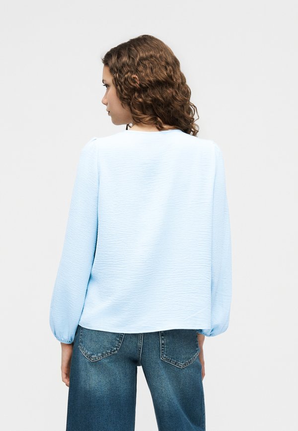 Vero Moda Petite VMALVA V NECK