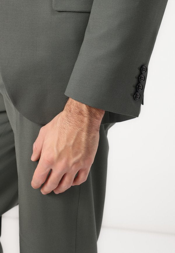 Isaac Dewhirst THE PREMIUM NOTCH FASHION SUIT