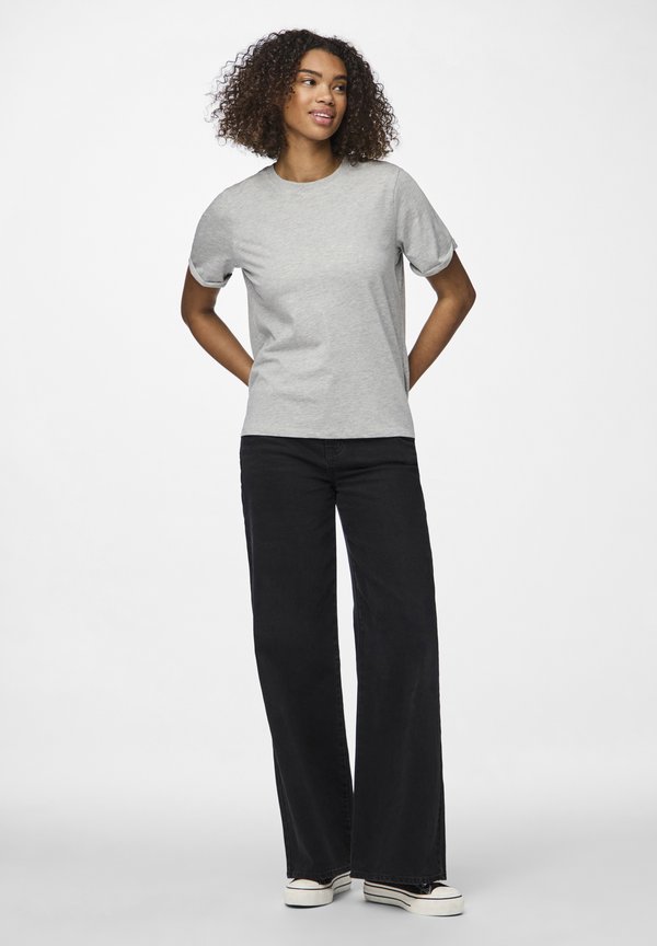 Pieces PCRIA FOLD UP SOLID TEE