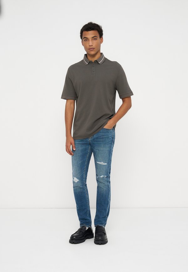 Armani Exchange
