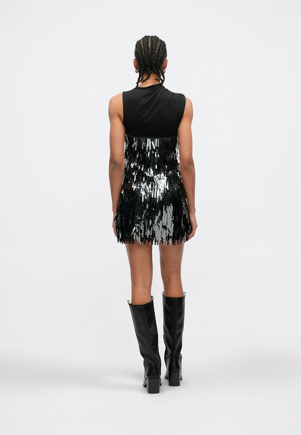 Abercrombie & Fitch STRAPLESS SCARLETT SKORT